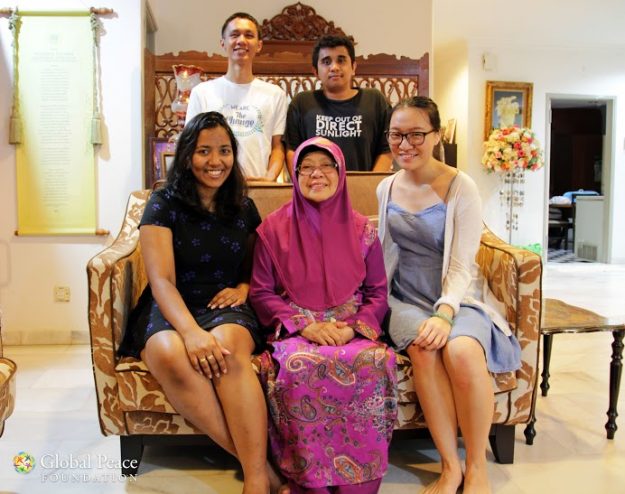 edit 2 tan sri zaleha and global peace team