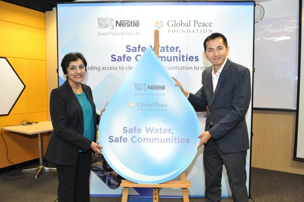 Ms. Nirmalah Thurai, Executive Director of Group Corporate Affairs, Nestlé Malaysia [left] with Dr Teh Su Thye, Chief Executive Officer of the Global Peace Foundation during the launch of the Safe Water, Safe Communities project, aimed at providing clean water to deserving communities.