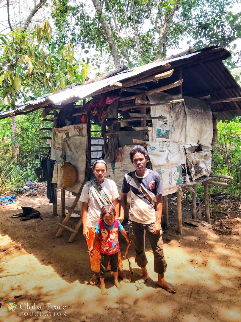 Orang asli family