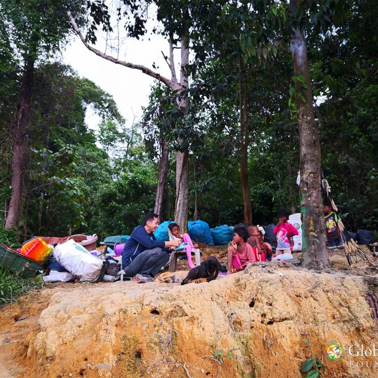 Children of the landfill.